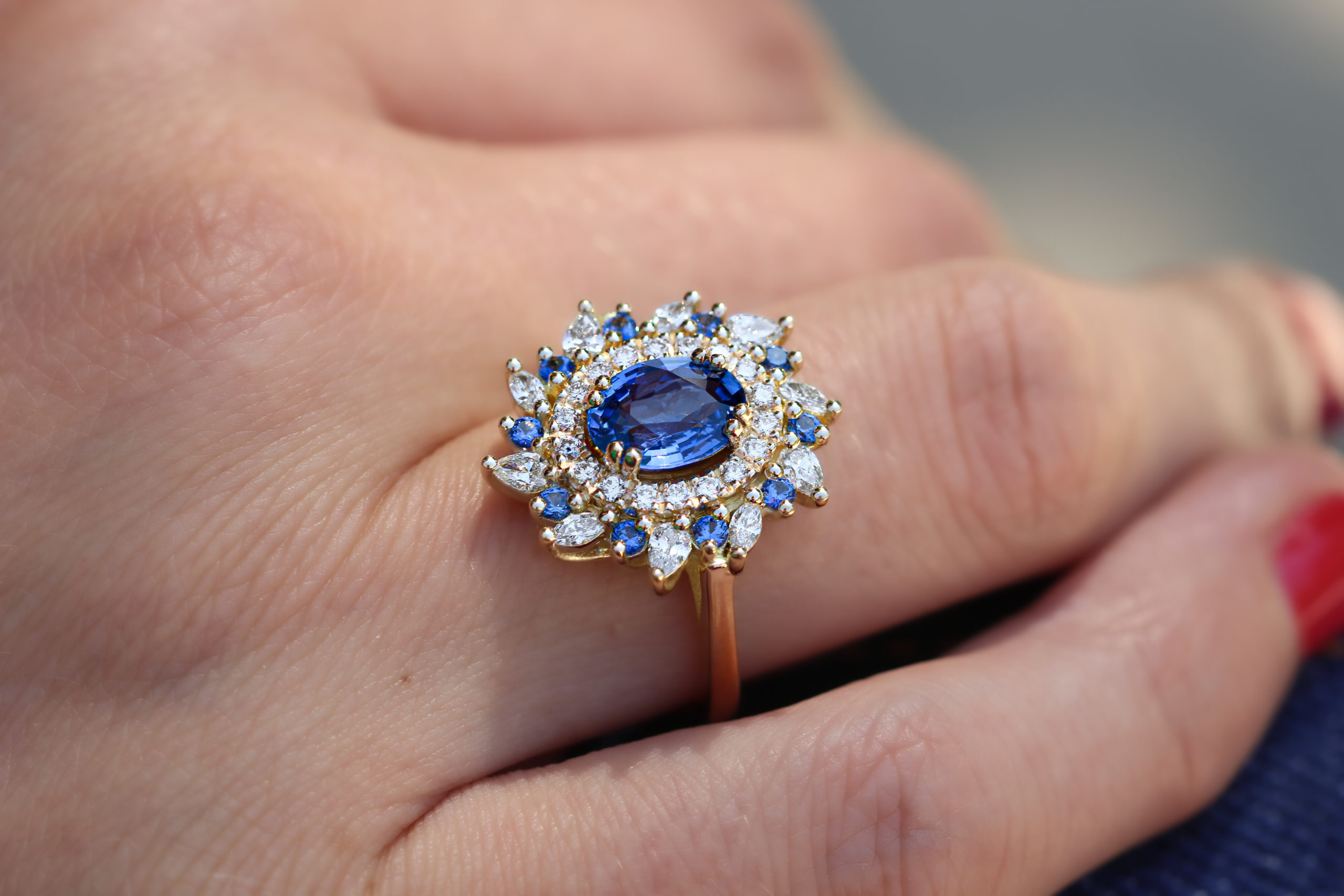 bague saphir et diamant porté